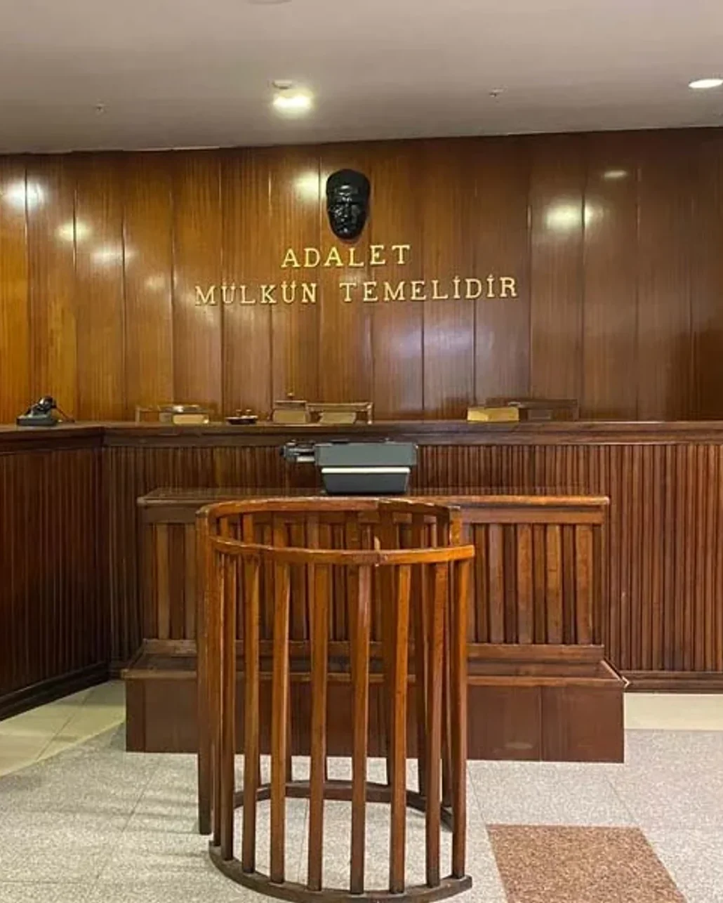 Çalıştığı 5 yıldızlı otelde alkol alan personel, hem işinden hem de tazminatından oldu