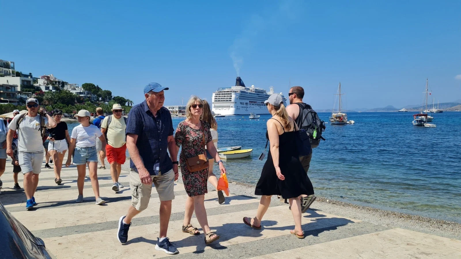 Bodrum’a gelen 3 bin turist, turizmcinin yüzünü güldürdü