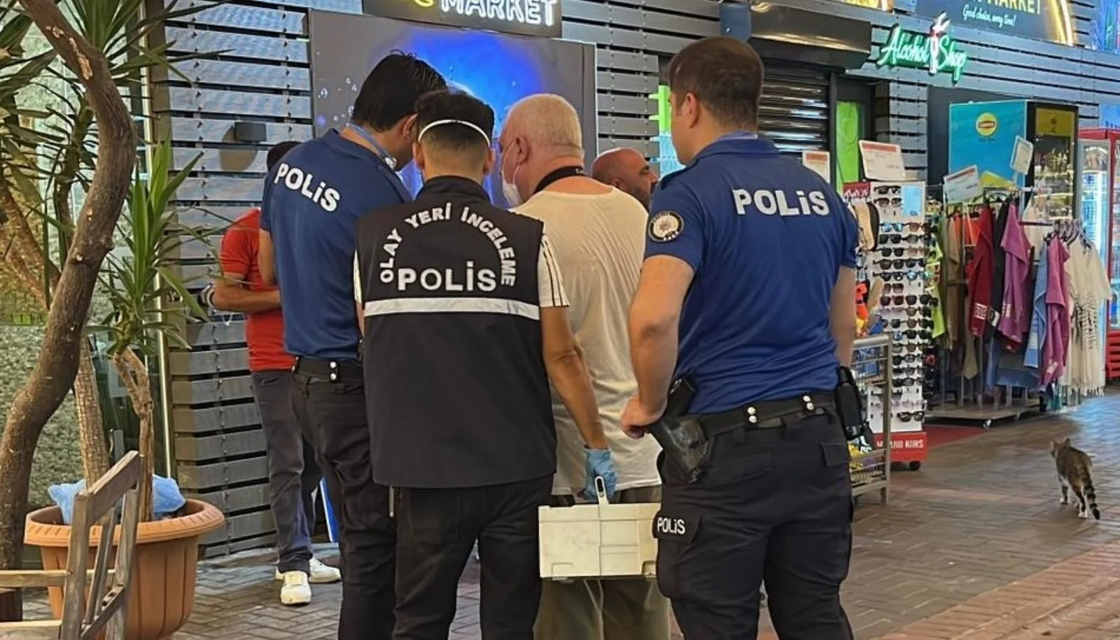 Antalya'da tatil yapan İsveçli turist, otel odasında ölü bulundu