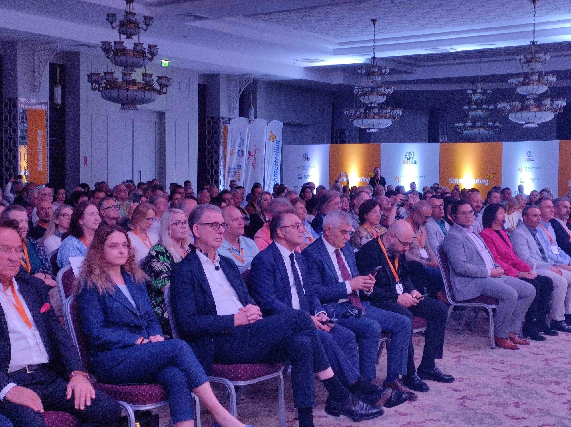 Alman acente zinciri Schmetterling’in 500 acentesi İzmir’de buluştu