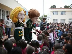 Ece - Efe okullarda EXPO 2016'yı tanıtıyor