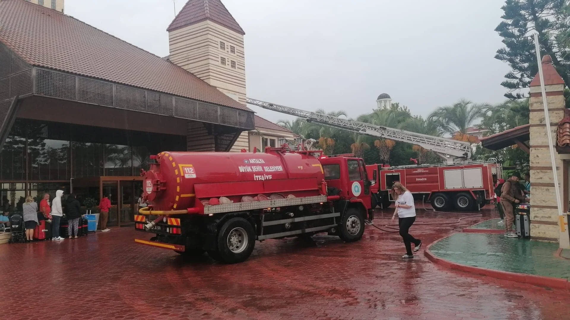 Antalya’da 5 yıldızlı otelde korkutan yangın