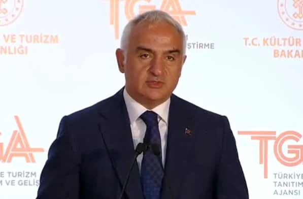 Bakan Ersoy: “Gecelemeler düştü, turist başına gecelik harcama %50 arttı”