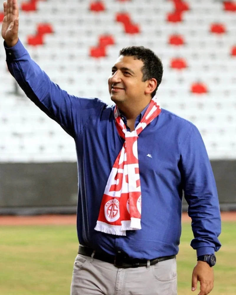 Ali Şafak Öztürk anlattı: “Antalya’nın tanıtımı için Antalyaspor’a başkan oldum, 80 milyon Euro borç üstlendik”