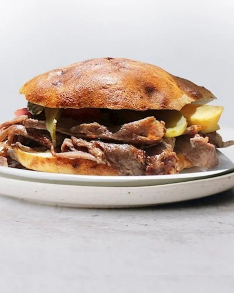 Dünyaca ünlü lezzetleri geride bırakan Tombik Döner Dünyanın En İyi Sandviçi seçildi