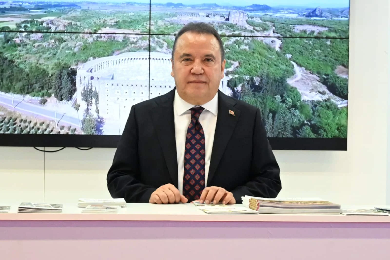 Başkan Muhittin Böcek: “Antalya’yı dünyaya en güzel şekilde tanıtacağız”