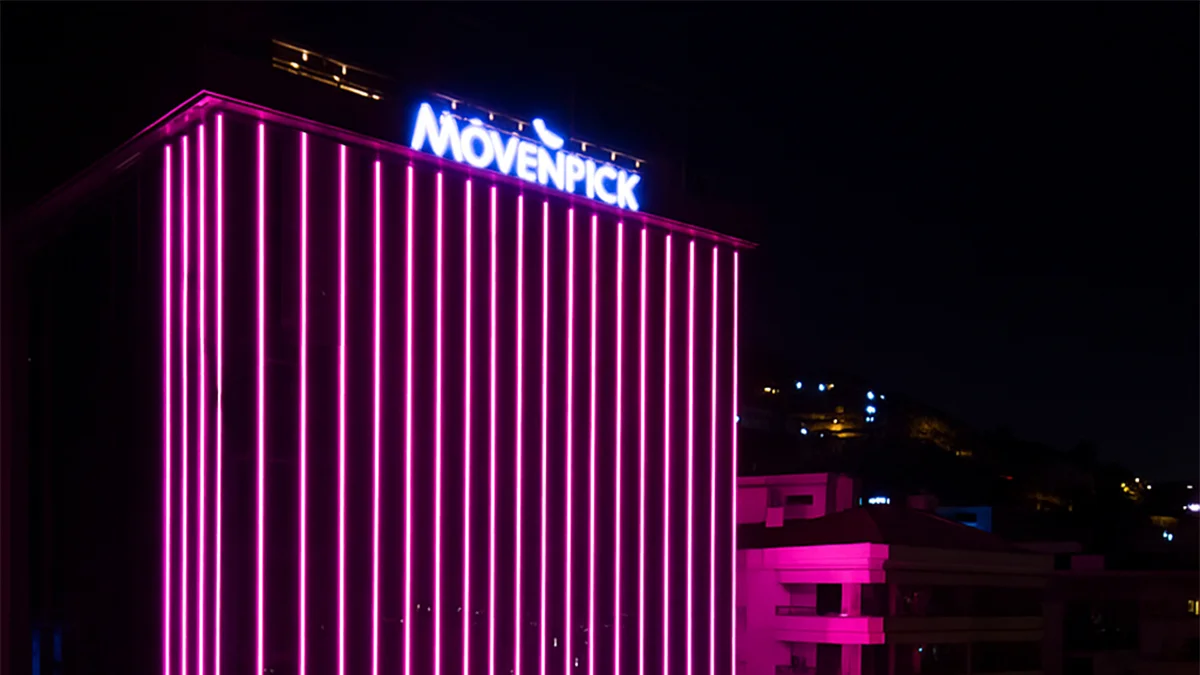 Mövenpick Bursa’dan Meme Kanseri Farkındalık Ayı’na özel pembe ışıklandırma