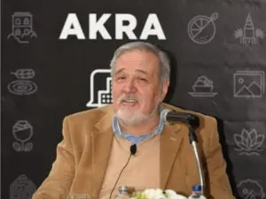 İlber Ortaylı: “Turizm, kitleler arasında demokratik bir kaynaşma sağlar”