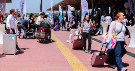 Rekorların başkenti Antalya'ya gelen turist sayısı 2 milyonu geçti