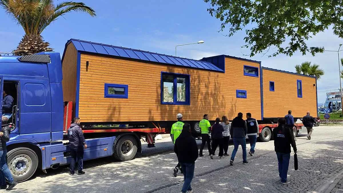 Turizm merkezi Bozcaada'da Tiny House sahiplerine 1 Eylül’e kadar süre tanındı