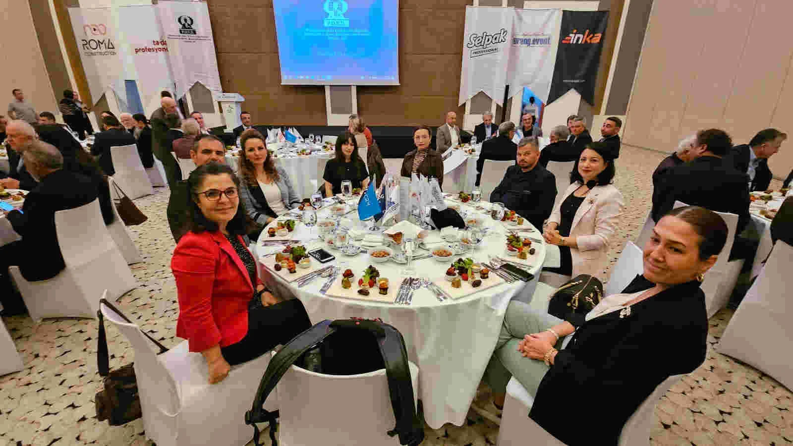 POYD üyeleri, iftar yemeğinde buluştu