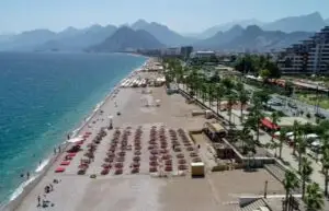 Şehir Plancıları'ndan Konyaaltı Sahili için suç duyurusu