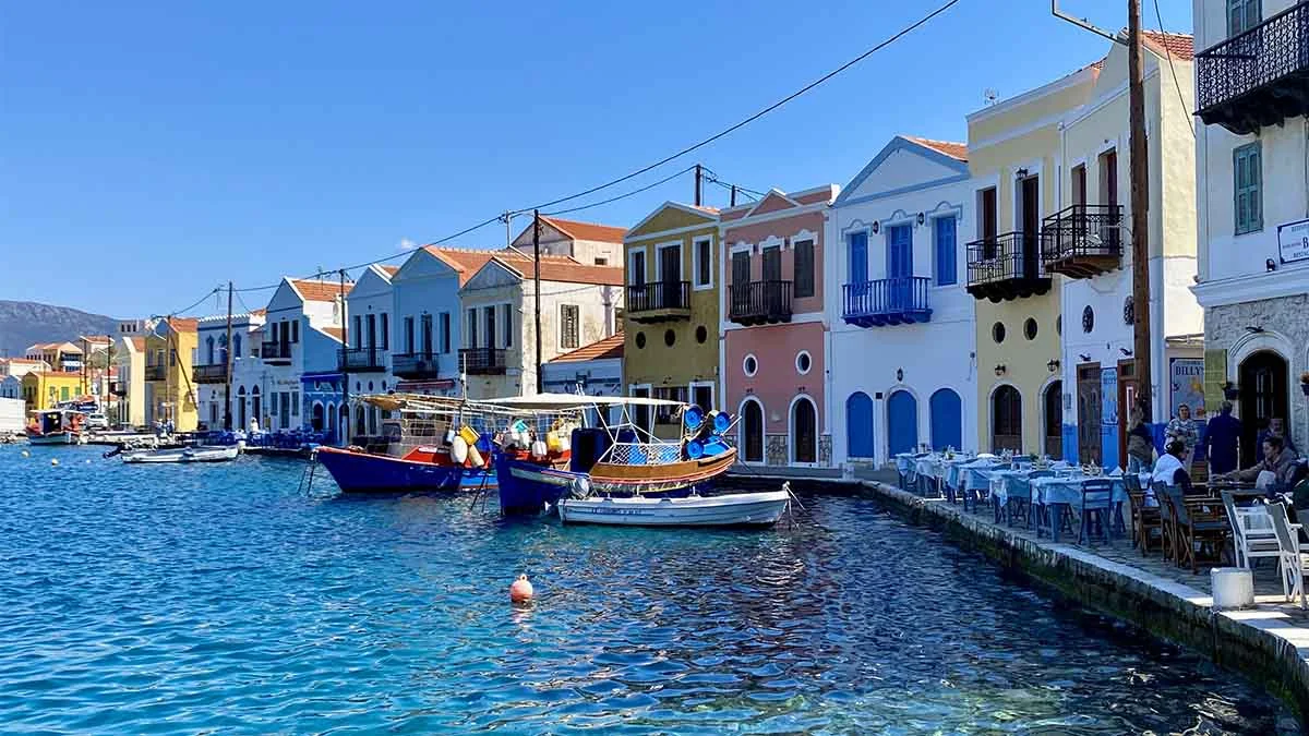 Türkiye'den Yunan adalarına 1 milyonu aşkın turist gitti
