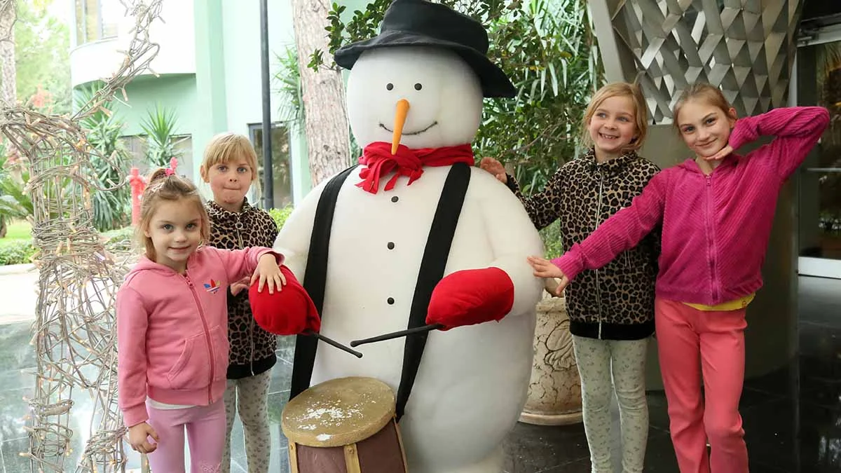 Antalya’ya noel tatili için bir günde 20 bini aşkın turist geldi