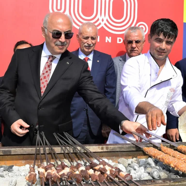 Yüz binlerce lezzet tutkunu, Adana Lezzet Festivali’nde buluşacak