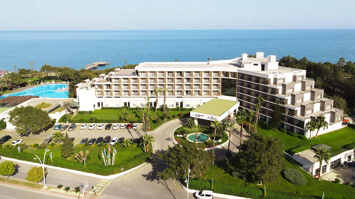 TUI Magic Life'ın sıradışı eğlencesi ve Rixos'un misafirperverliği TUI Magic Life Beldibi’de