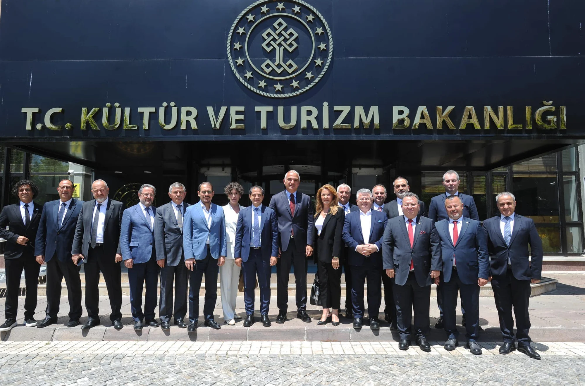 TÜROFED Yönetim Kurulu, Bakan Ersoy ile bir araya geldi