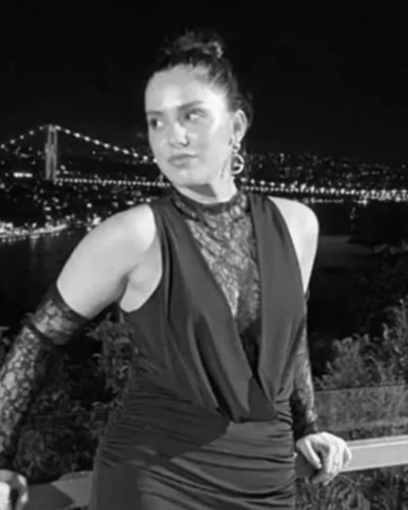 Otelin terasından düşen aşçı hayatını kaybetti