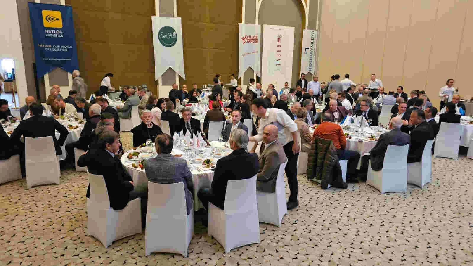 POYD üyeleri, iftar yemeğinde buluştu