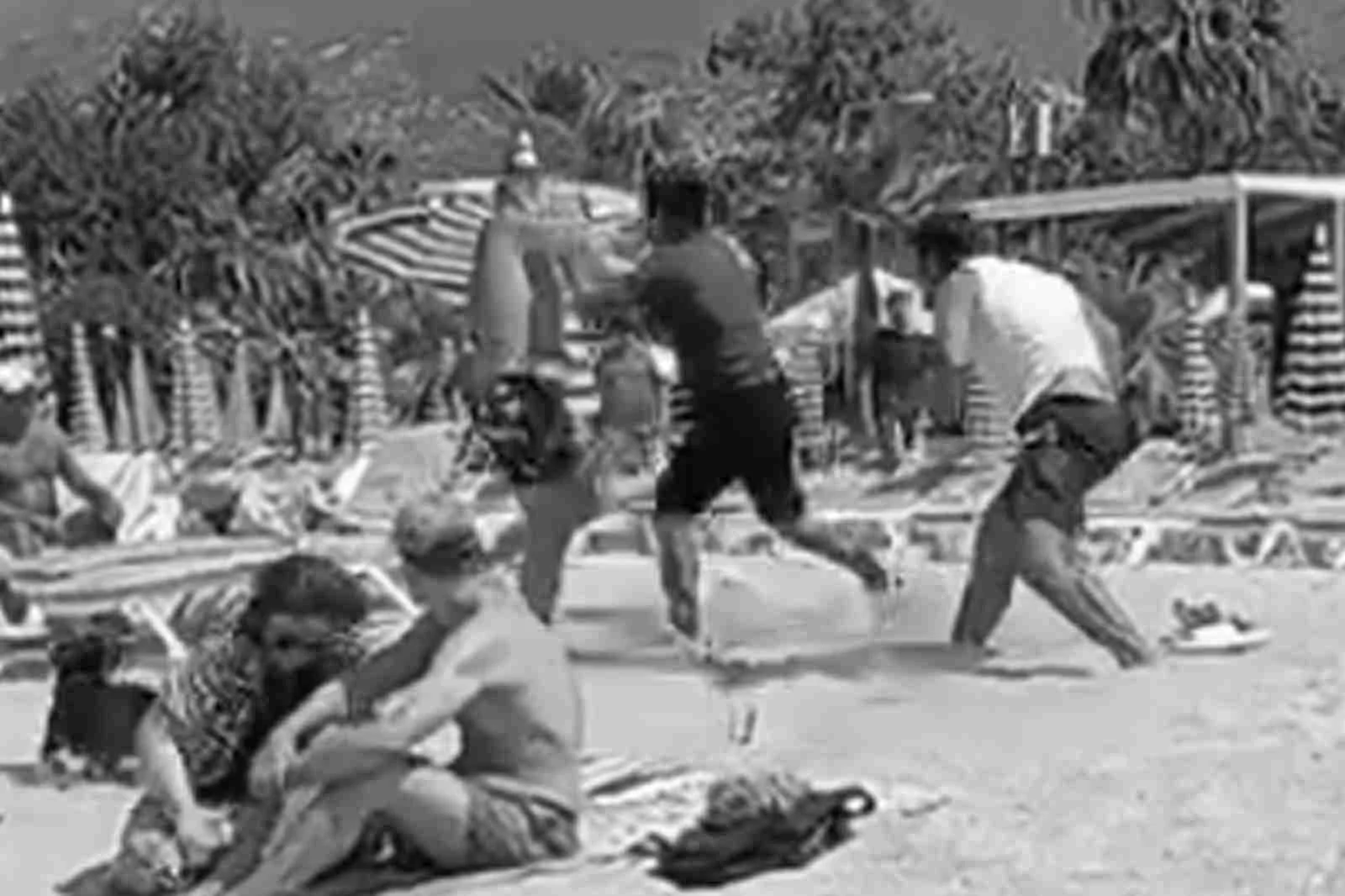 Antalya’da şezlong yüzünden plaj çalışanı turisti dövdü, işletme mühürlendi