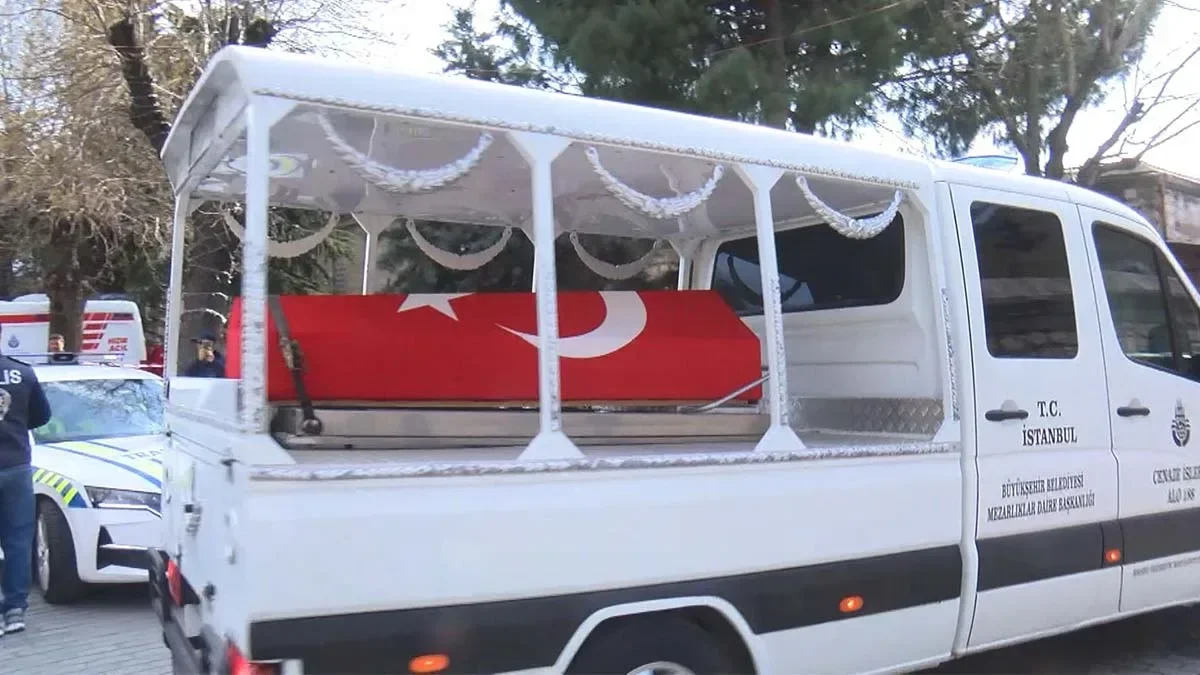 Prof. Dr. İlber Ortaylı, Fatih Camii Haziresi'ne defnedildi