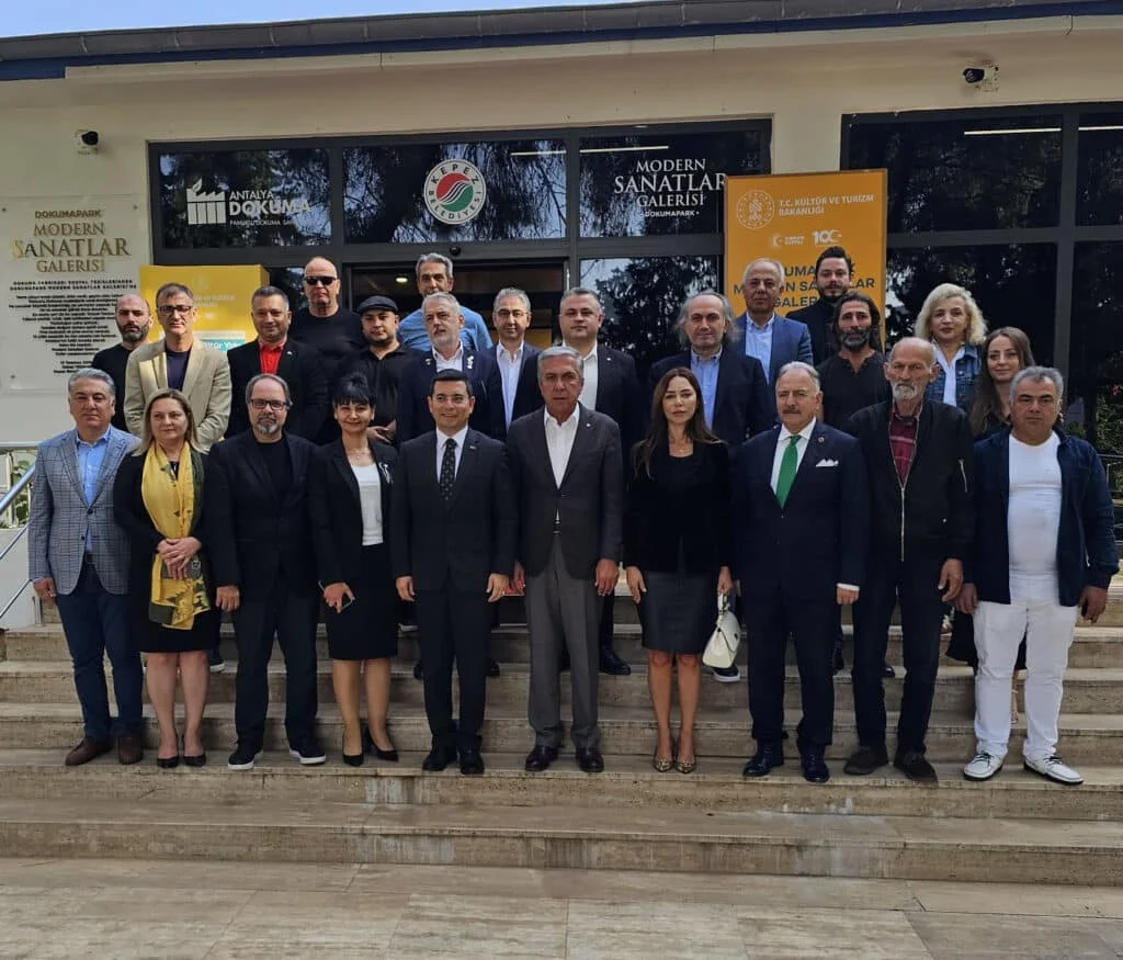 Turizm Yazarı Halil Öncü’nün Basında 10 Kasım Sergisi, Modern Sanatlar Galerisi’nde