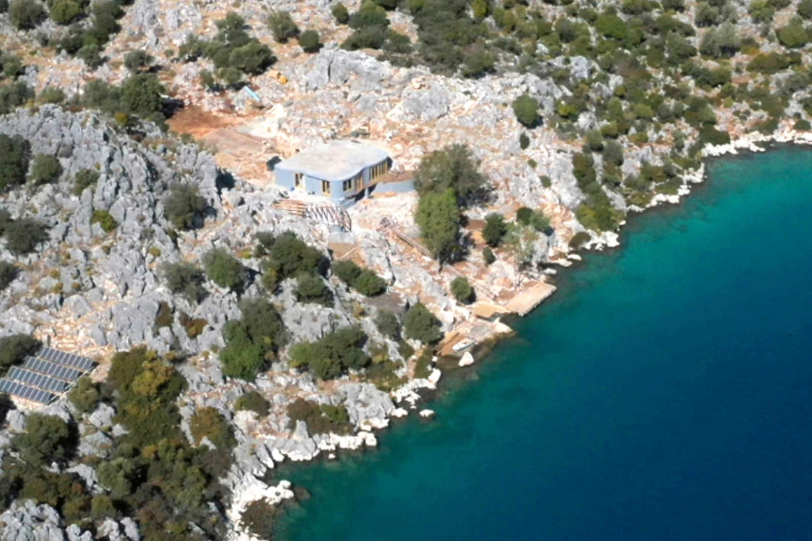 Antalya’da kaçak villa yapan inatçı İngiliz’e Danıştay engel oldu