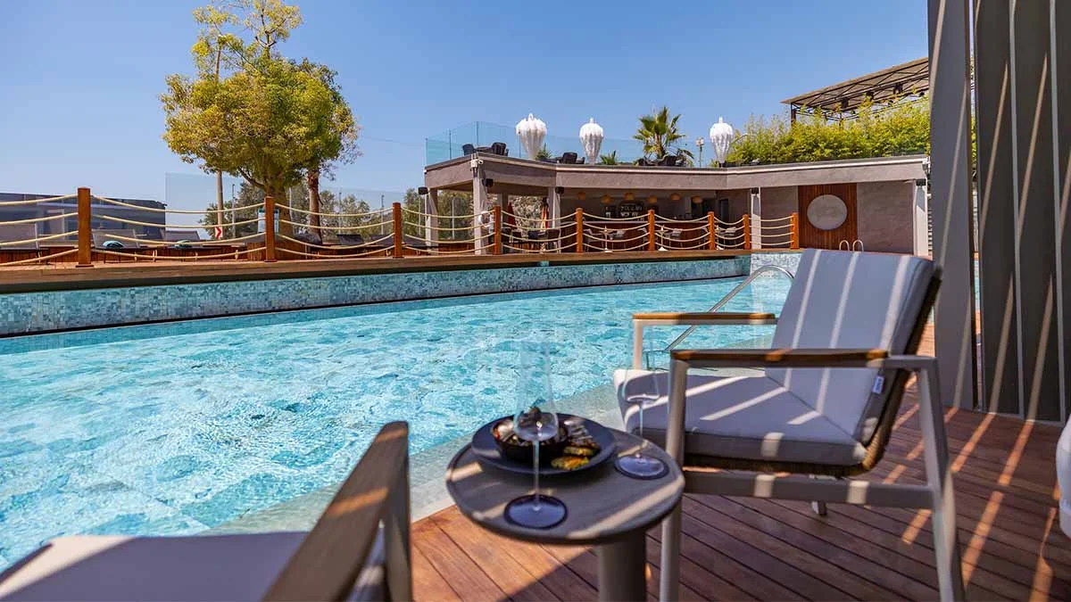 Qlusive Hotel, Kuşadası’nda misafirlerini ağırlamaya başladı