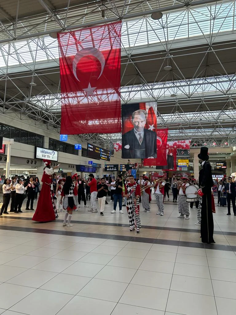 Fraport TAV Antalya Havalimanı’nda 100. Yıl coşkusu