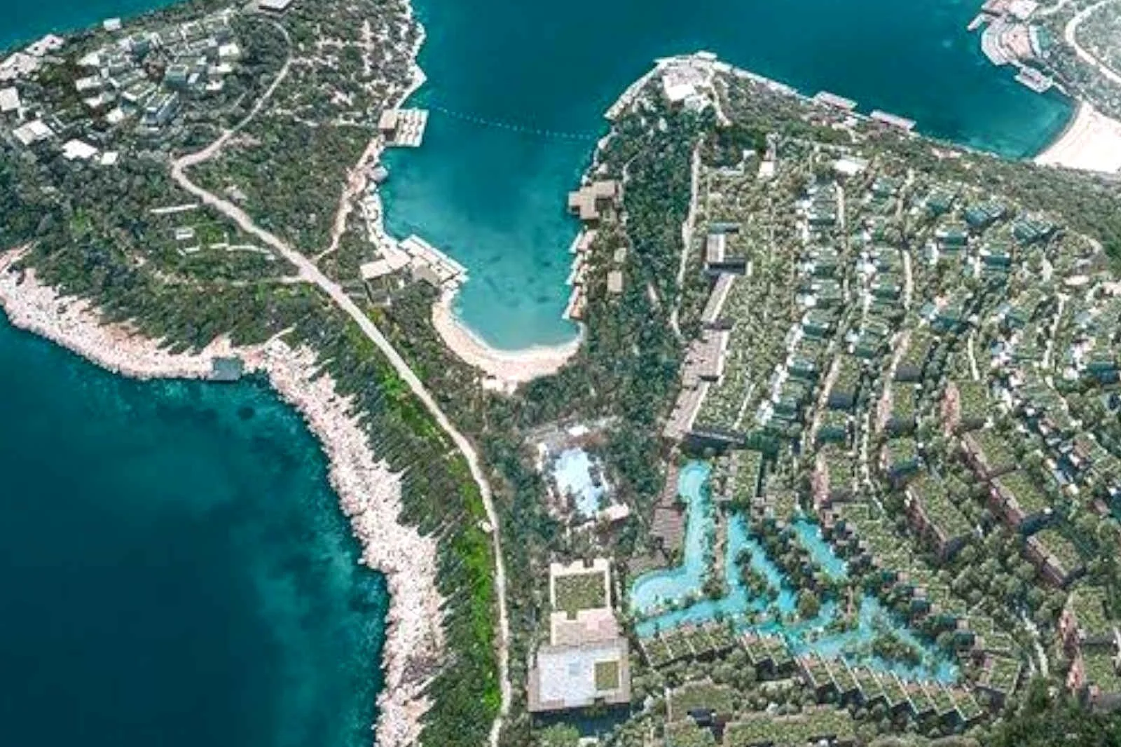 Bakan Ersoy’un Maxx Royal Bodrum’u The Telegraph’da