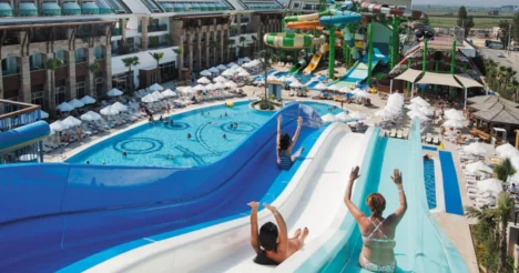 Crystal Hotels’ten çifte bayram