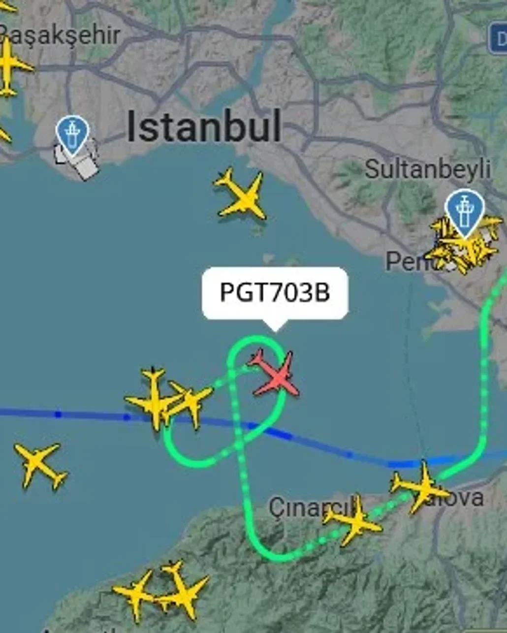 İstanbul’da şiddetli fırtına uçaklar havada tur atmak zorunda kaldı