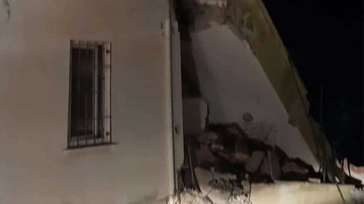 Antalya'da otelin personel lojmanı çöktü