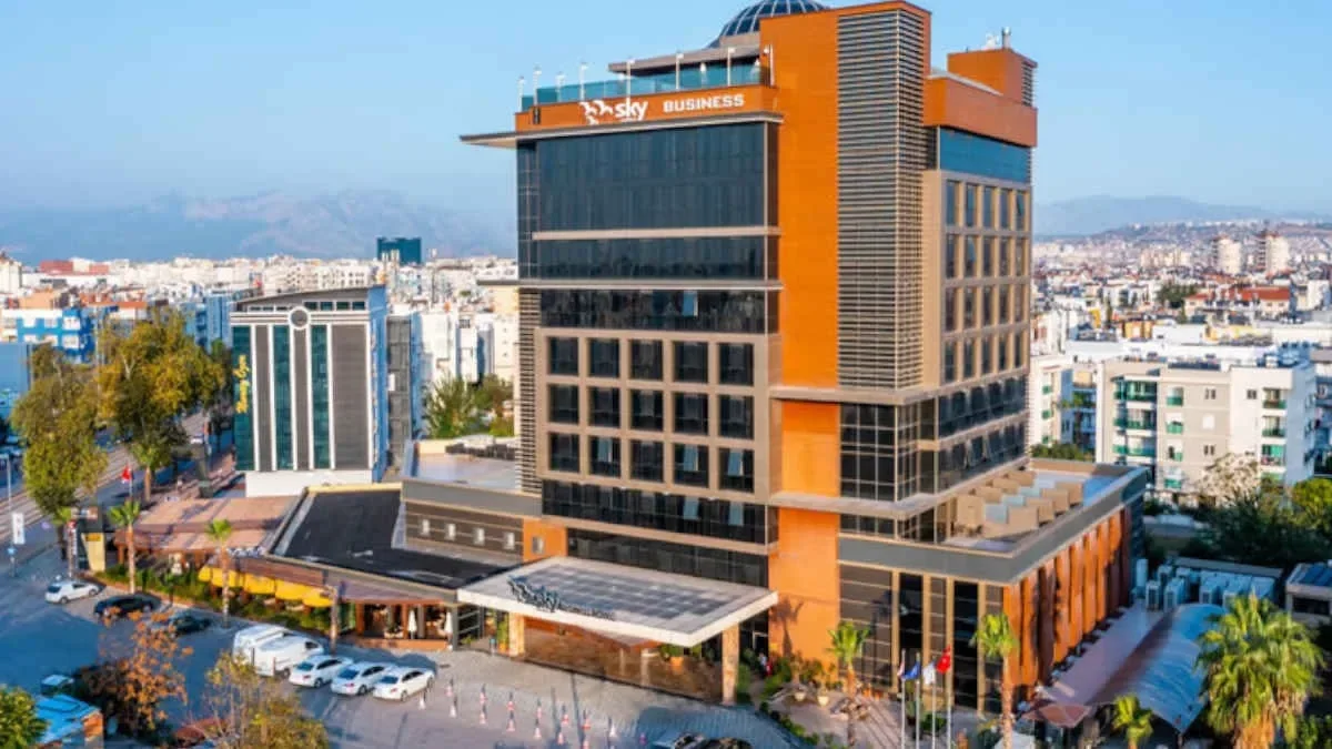 Antalya’da 550 milyon TL’lik 5 yıldızlı otel icradan satışa çıkartılacak