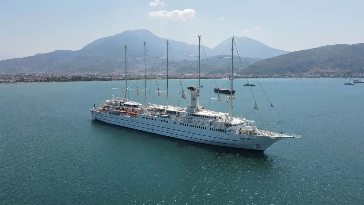 Dünyanın en büyük yelkenli yolcu gemilerinden Club Med 2 Fethiye’de