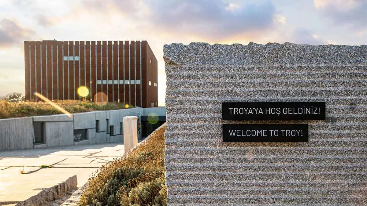 Troya Müzesi, ünlü yönetmen Cristopher Nolan’ı yeni filmi için Troya’ya davet etti