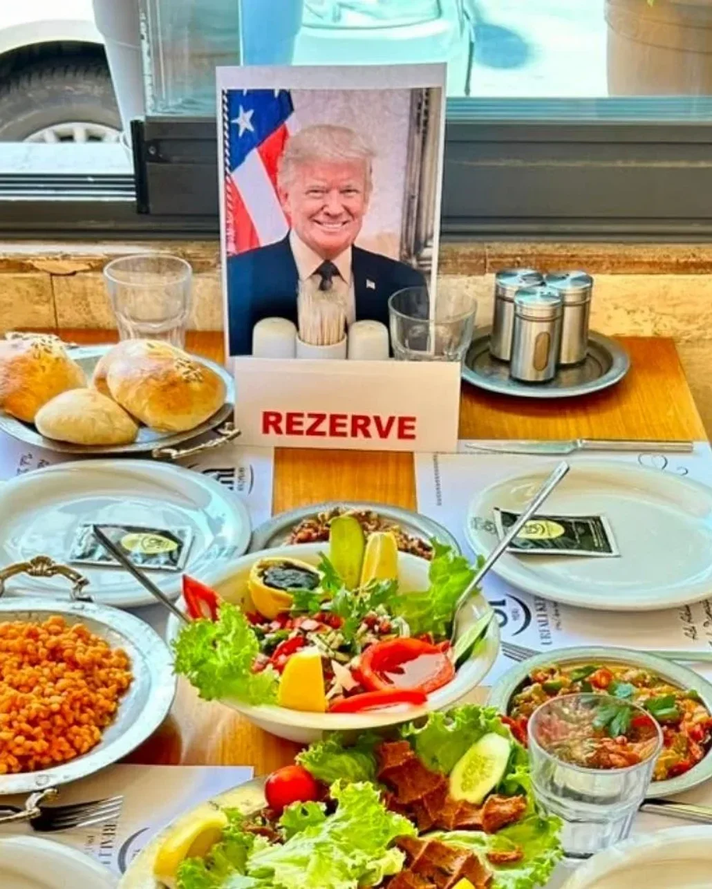 Ankara'daki Kebabçı, ABD Başkanı Trump için masa rezerve etti