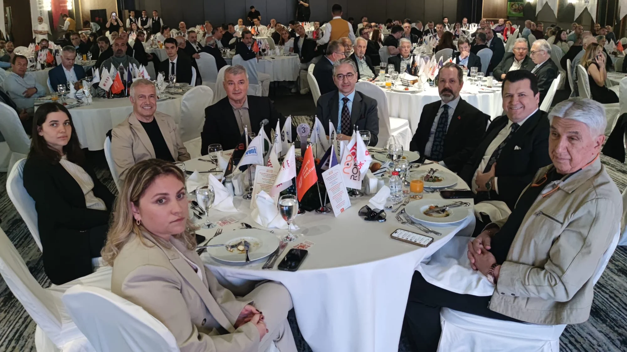 Profesyonel turizmciler, ekonominin geleceğini dinledi