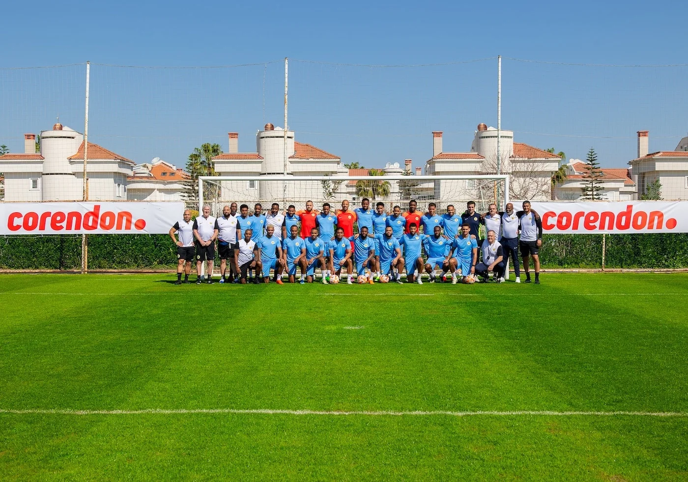 Corendon’un desteği ile Antalya’daki Hull City maçı futbolseverlere ücretsiz