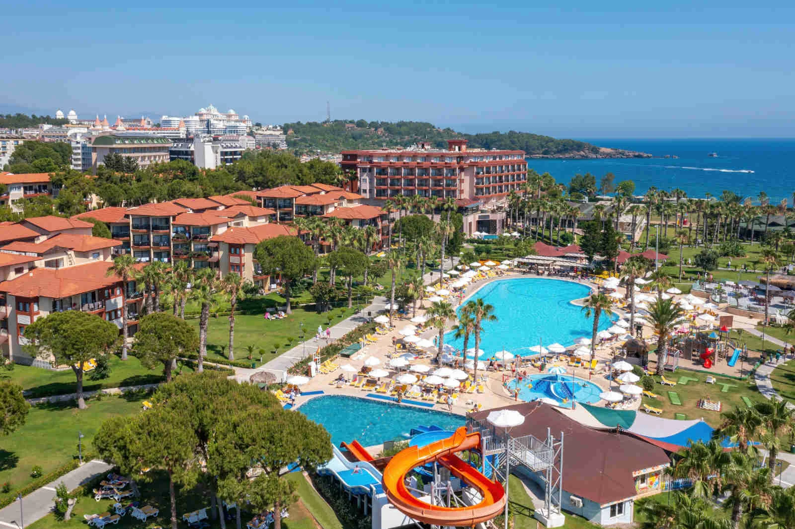 Yenilenen Justiniano Park Conti, 2025 sezonunu açtı