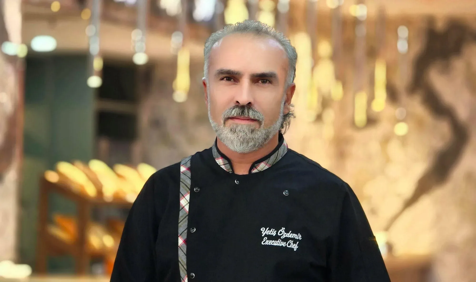 Yetiş Özdemir, Satürn Palace Resort'te
