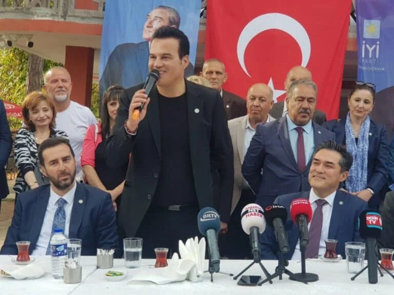 Ünlü şarkıcı Hakan Peker ünlü turizm merkezinin başkan adayı oldu