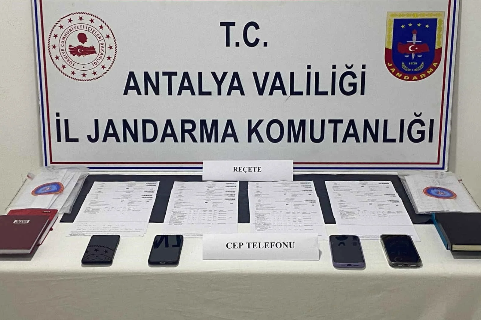 Antalya'da doktor, eczacı ve otel çalışanından nitelikli dolandırıcılık