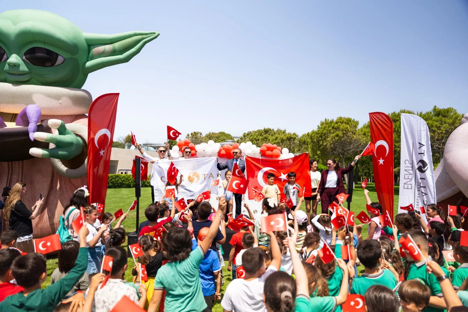 Calista Luxury Resort, Köy okullarındaki öğrencileri ağırladı