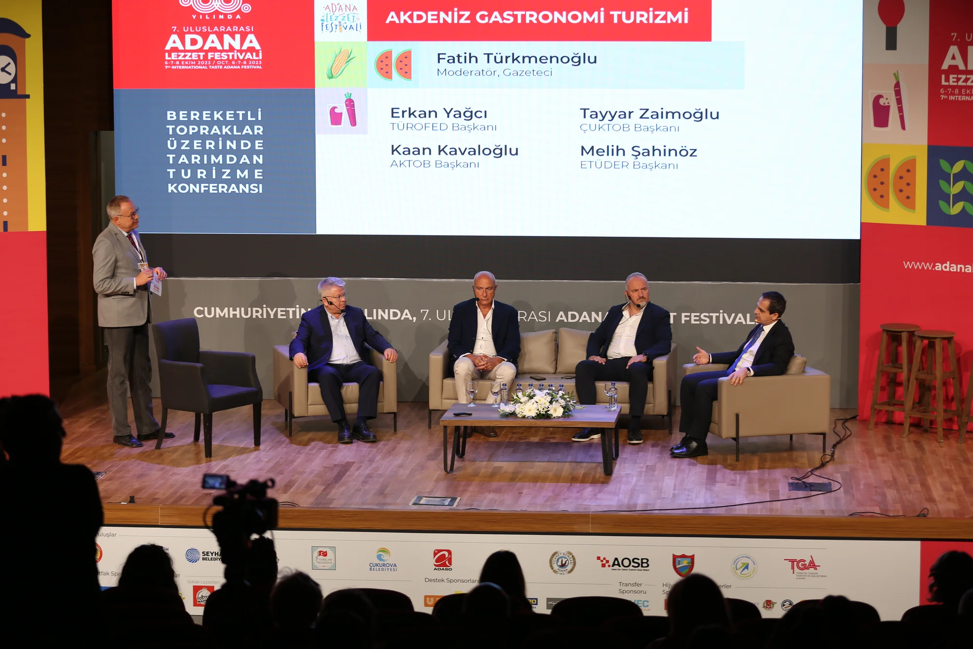 Gastronomi dünyasının etkin isimleri Adana’da Türkiye gastronomisini konuştu