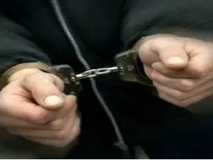 Turistleri, polis kılığında soyan İranlı yankesiciler tutuklandı
