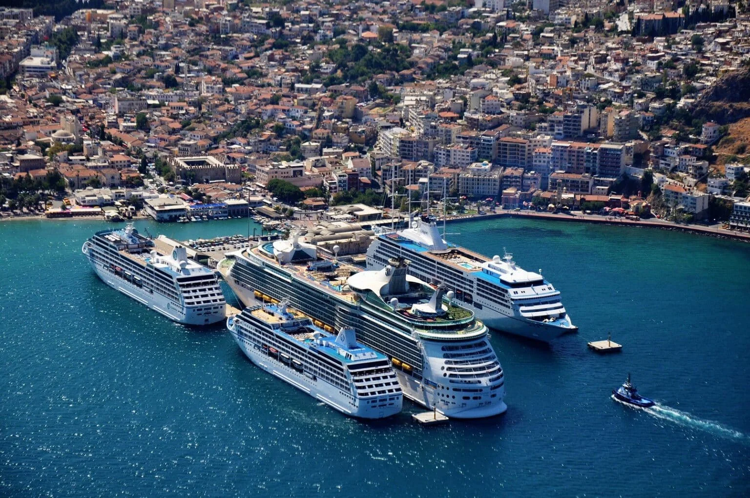 Ege Port Kuşadası 20. yılını kutluyor