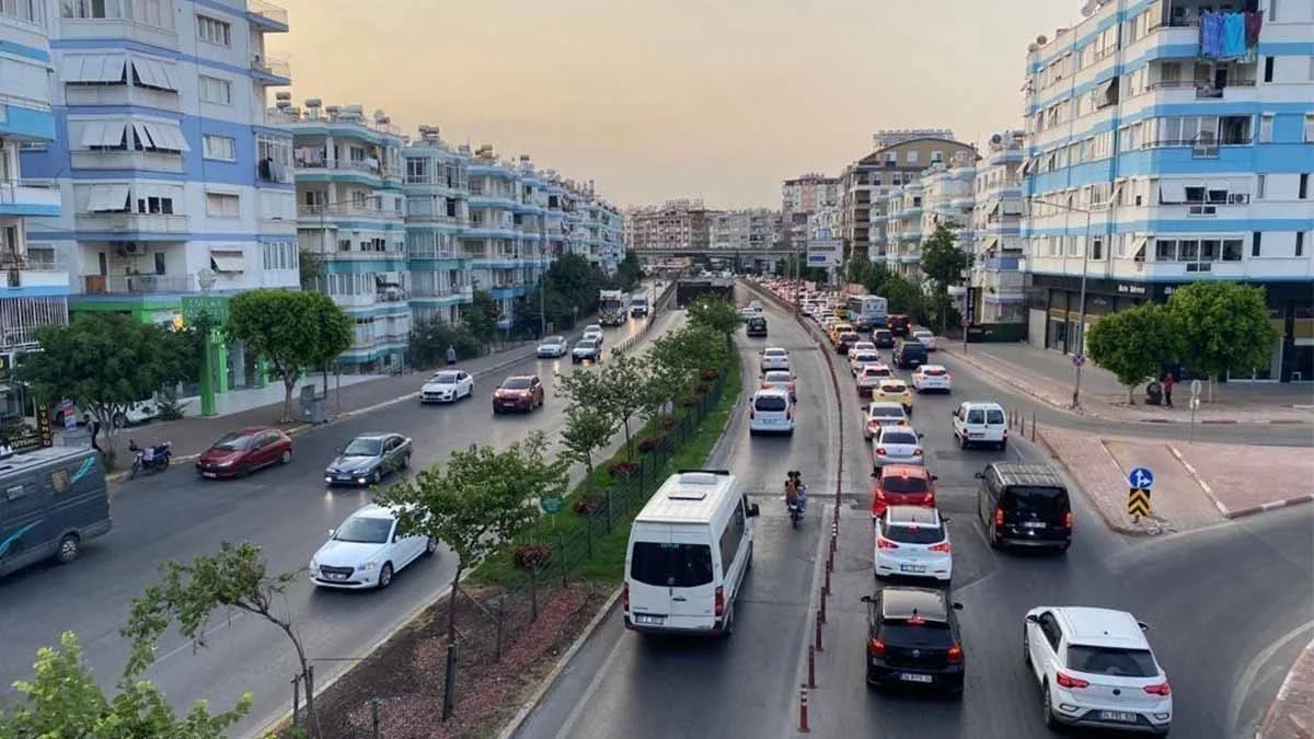 Antalya’da motorlu kara taşıtı sayısı 1,5 milyonu aştı