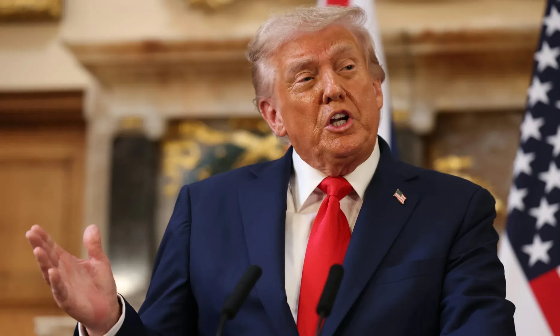 Trump, işçi vizeleri için şirketlerden 100 bin dolar isteyecek