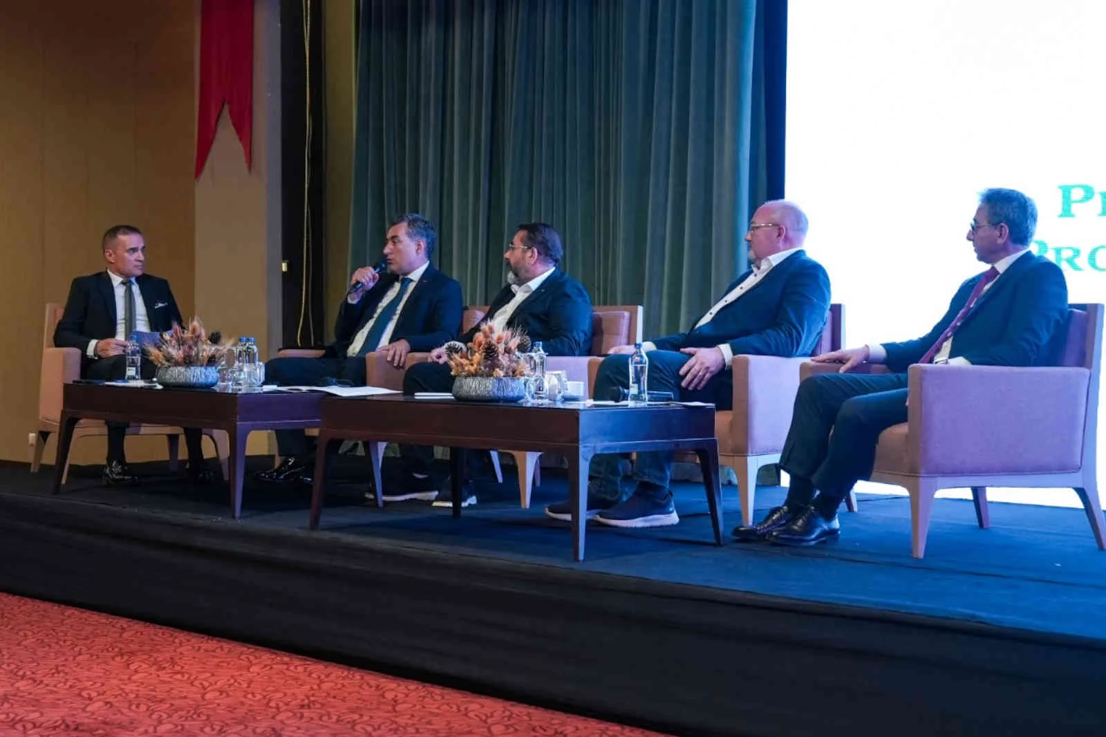 POYD dijital çağda misafir memnuniyeti: Yorumlar, Riskler ve CRM konularında eğitim toplantısı